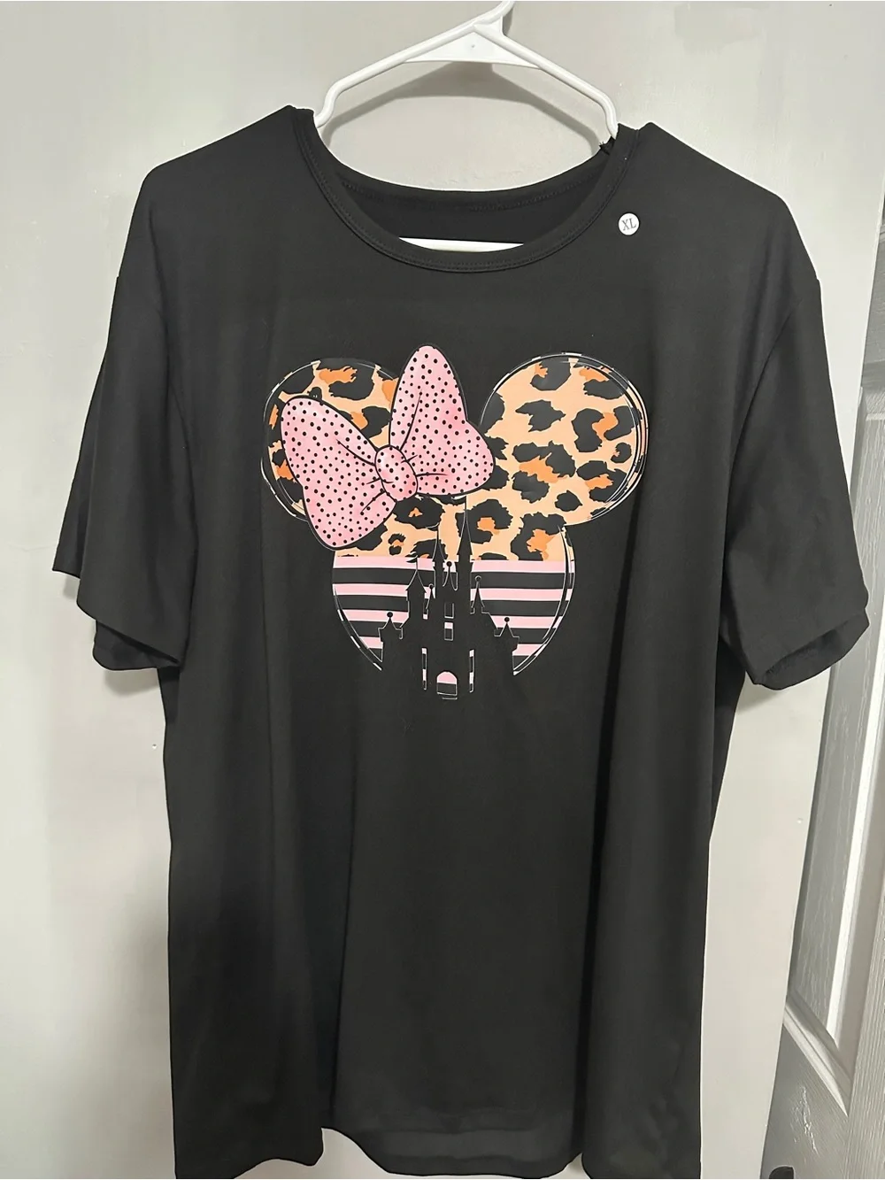Women’s Black Tee with Pink Bow Minnie Graphic XL